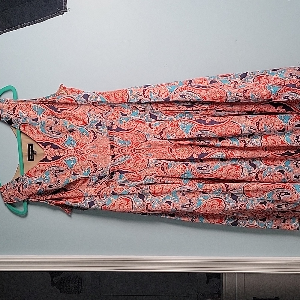 SALE - Jones New York | Print Fit & Flare V Neck Dress Red Blue Pleats | Size 14